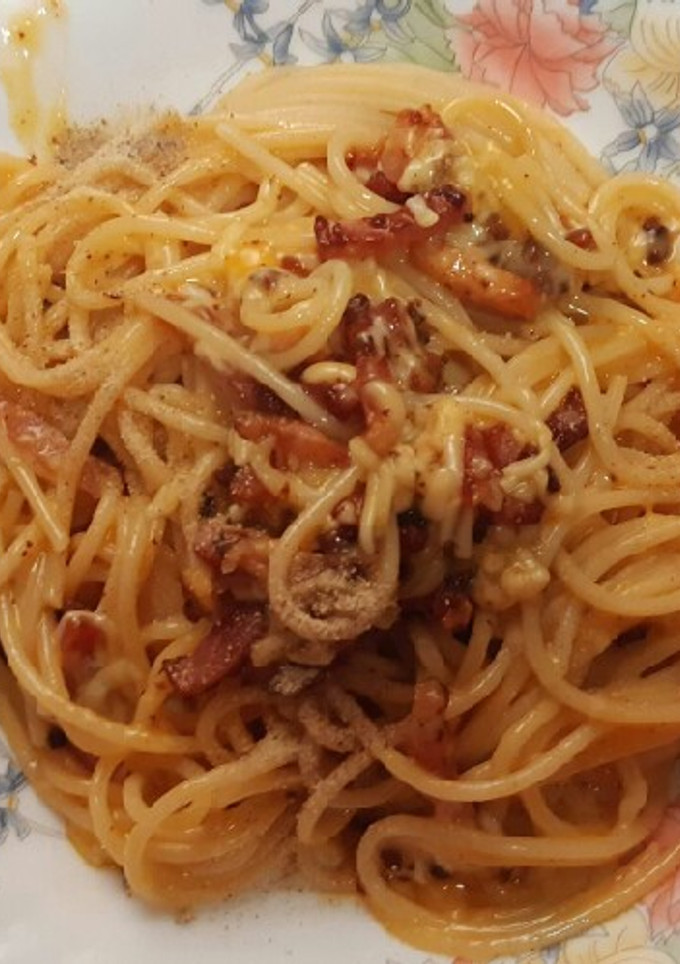Una foto de Espaguetis carbonara sin nata