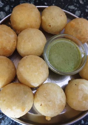 A picture of Farali pattice.