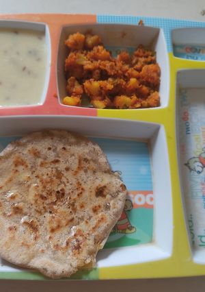 A picture of Puran poli / vedmi.