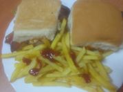 Una foto de hamburguesa con bacon