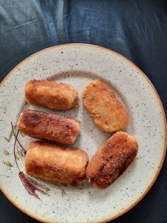 Una foto de Croquetas de pollo y verduras