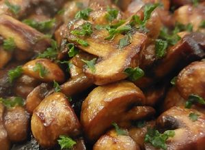 Une photo de Poêlée de champignons 🍄 sauce soja