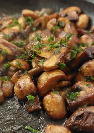 Une photo de Poêlée de champignons 🍄 sauce soja