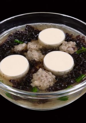 Hình của món SP.0901 - Canh Rong Biển Đậu Hũ Thịt Viên.
