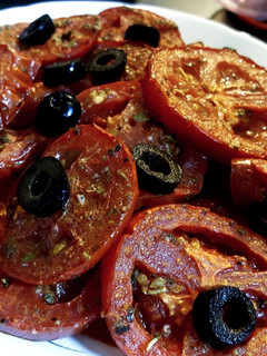عکسی از دستور گوجه تنوری با طعم پونه کوهی
