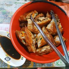 A picture of Lumpiang Shanghai (Pork Dumplings).