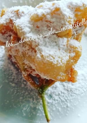 Une photo de Beignets de fleur de sureau