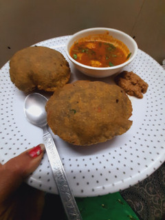 बथुए की कचौड़ी (Bathue ki kachori recipe in Hindi) रेसिपी मुख्य फोटो