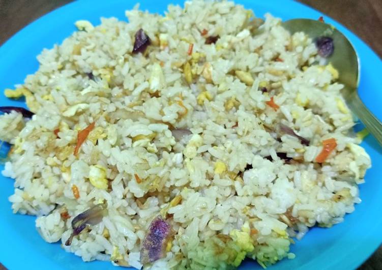Langkah Mudah untuk Menyiapkan Nasi goreng kampung Anti Gagal
