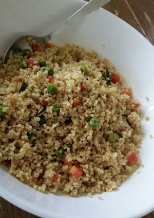 A picture of Healthy Vegetable Daliya (Broken Wheat).