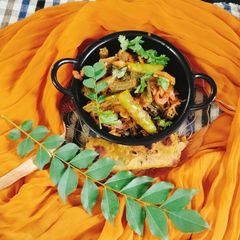 A picture of Bhindi do pyaza 😋😋😋😋🥰❤️.