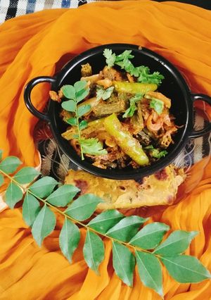 A picture of Bhindi do pyaza 😋😋😋😋🥰❤️.