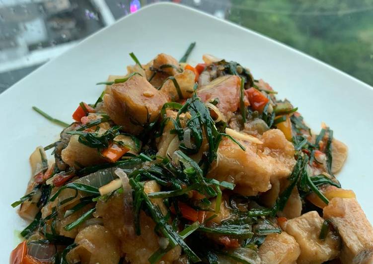 Rahasia Membuat Tumis Tahu Kucai Pedas Anti Gagal