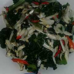 Tumis daun pepaya jepang রেসিপির প্রধান ছবি