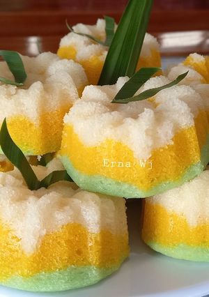 Foto resep *BOLU KUKUS SINGKONG BUNGA MATAHARI*