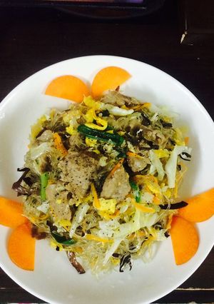 Hình của món Miến dong xào thịt bò.