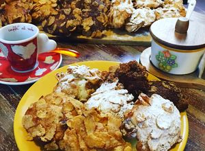 Foto di Biscotti “rose del deserto” con variante Nutella e confettura di arance 🍊