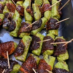 A picture of Vegan “pigs in blankets”.
