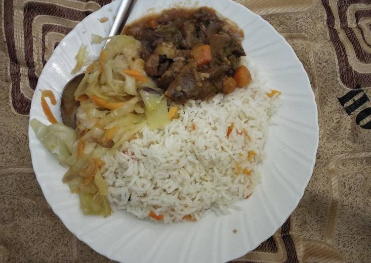 Rice cabbage with beef stew