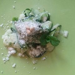 A picture of Zucchini pasta with avocado pesto.