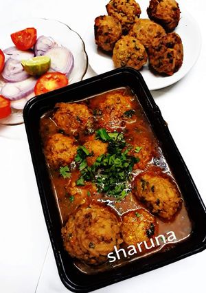 A picture of Cauliflower kofta curry.