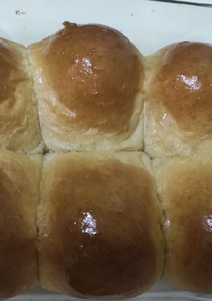 A picture of Soft breakfast buns.