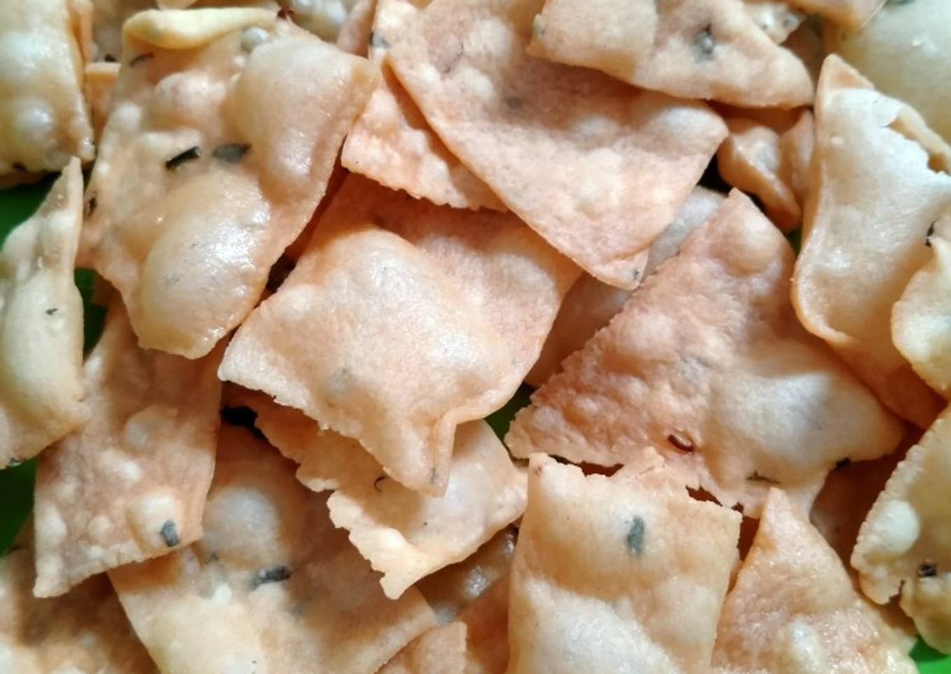 Kue bawang cemilan anak