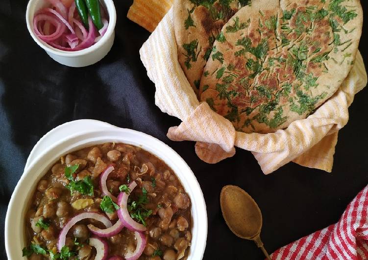 Recipe of Ultimate Amritsari chole &amp; kulcha(whole wheat)