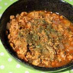 Hot and sweet meat sauce A picture of Hot and sweet meat sauce.