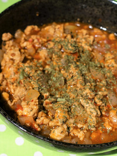 A picture of Hot and sweet meat sauce.
