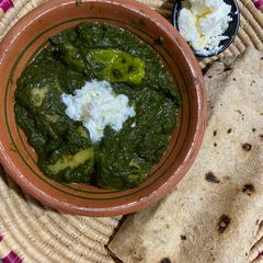 A picture of Palak aloo 🌱🍃.