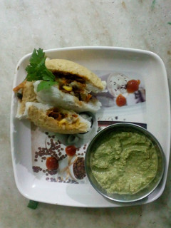 स्टफ्ड इडली (stuffed idli recipe in hindi) रेसिपी मुख्य फोटो