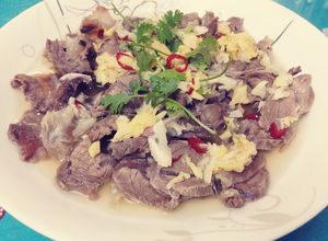 Hình của món Bắp bò chua ngọt.