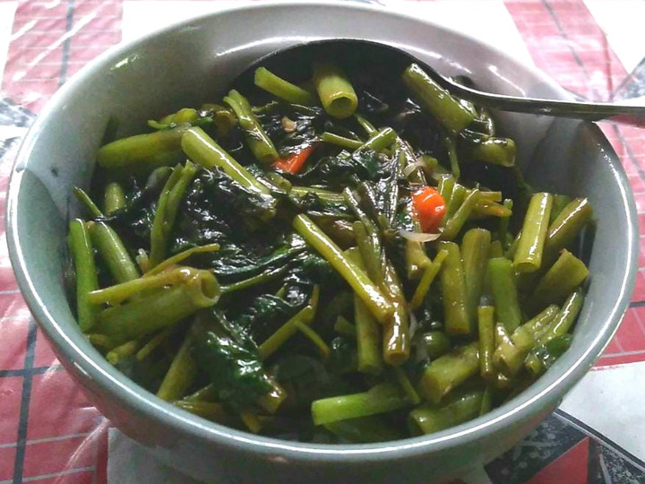 Langkah Mudah untuk Membuat Tumis Kangkung Saori Simple, Lezat