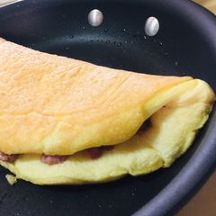 A picture of Fluffy Omelette Soufflé (double its size).
