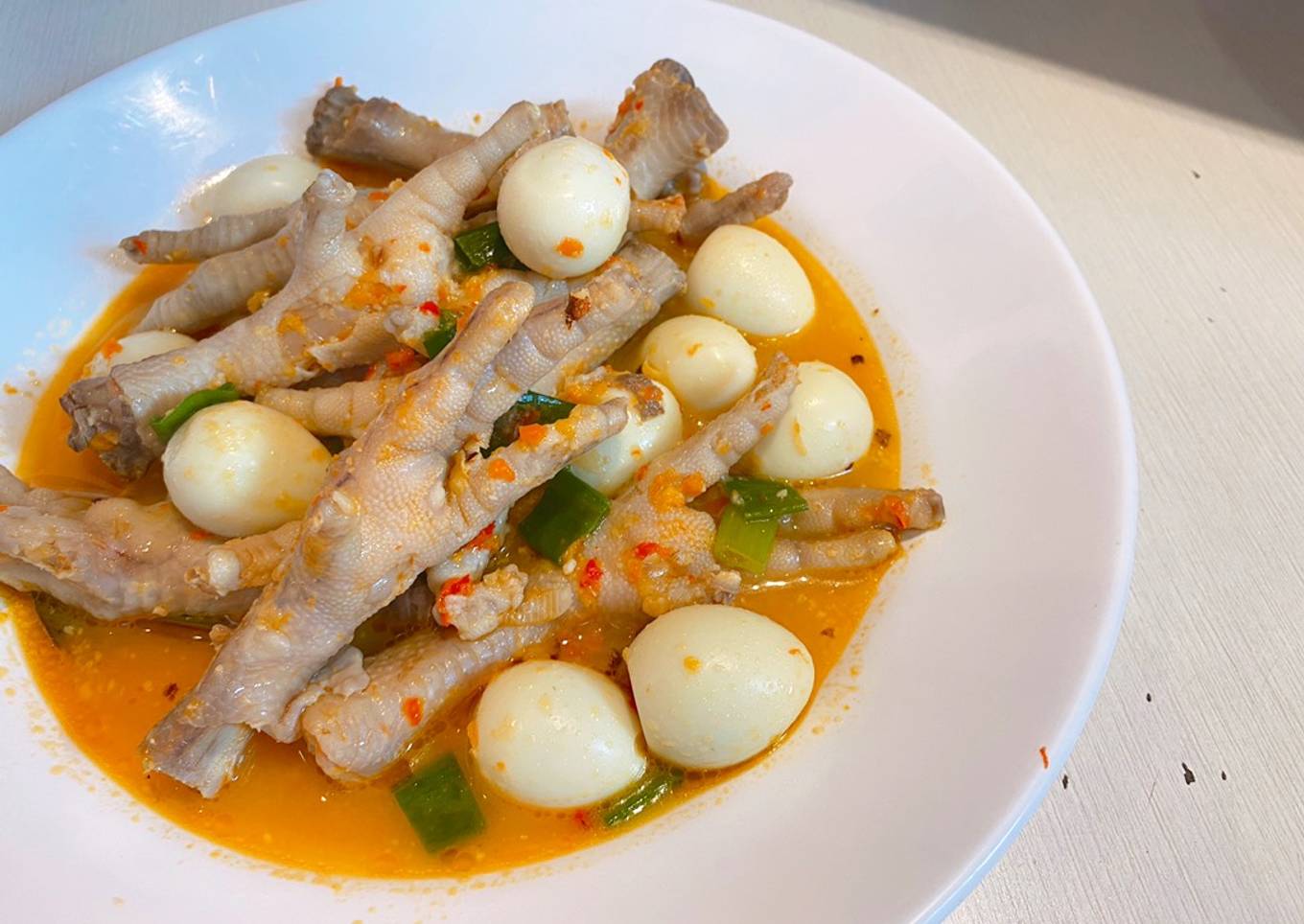 Ceker pedas telur puyuh