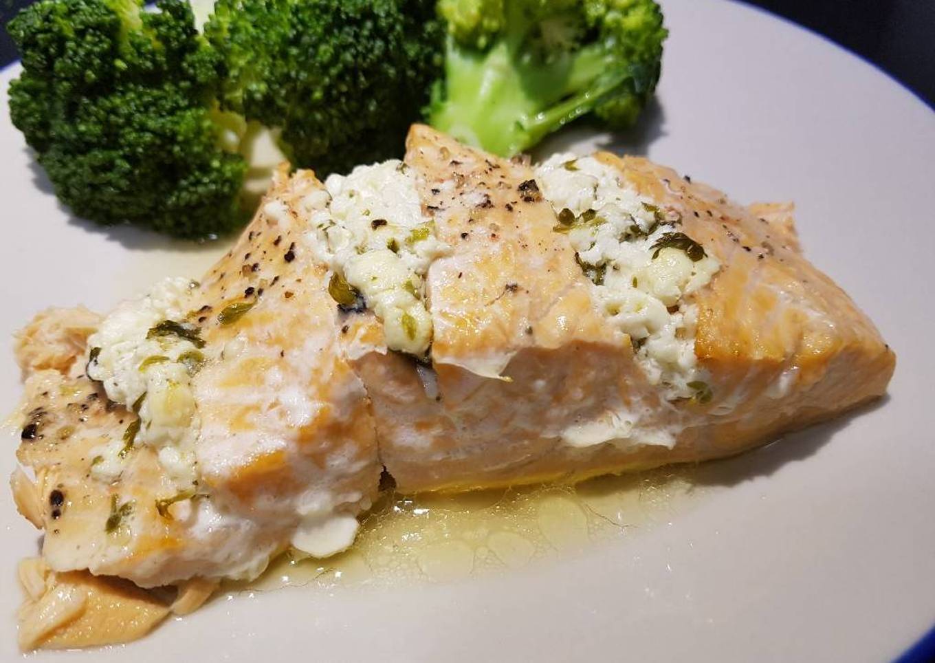 Summer citric salmon with herby feta cheese