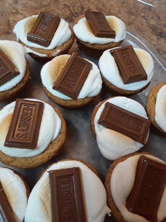 A picture of S'mores Cookie Cups.