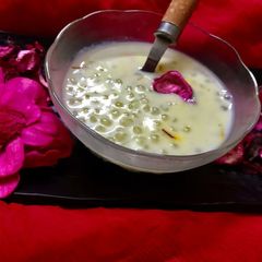 A picture of Sabudaana kesari kheer.