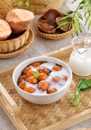 A picture of Sweet Potato Kolak with Palm Sugar.