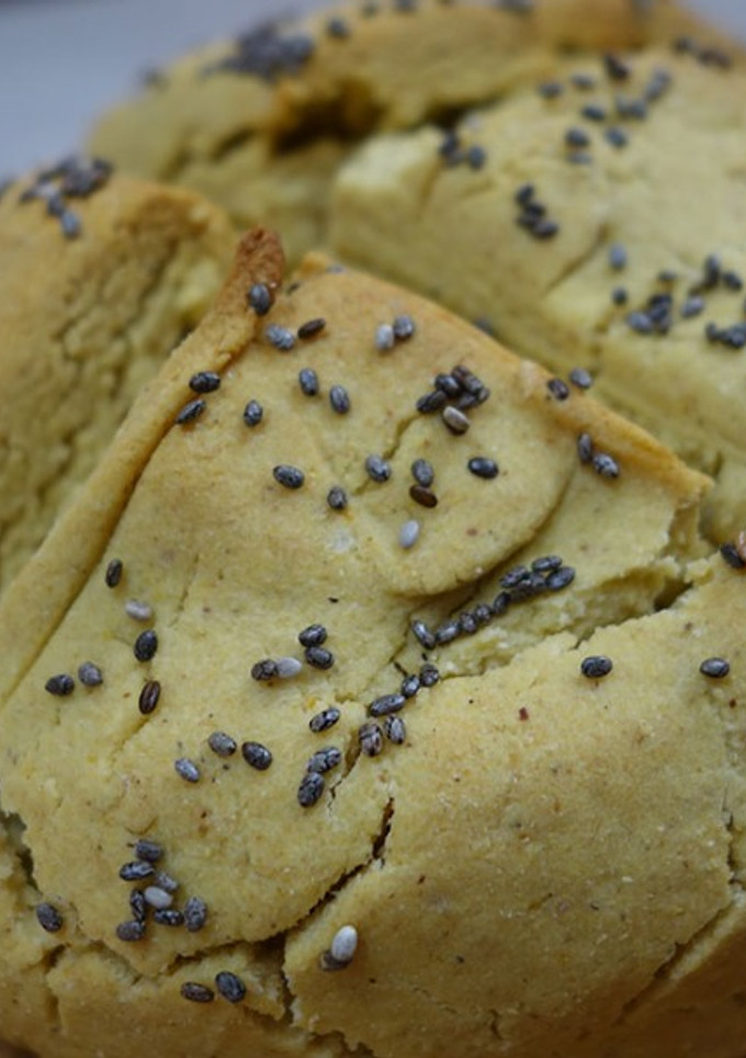 Una foto de Pan de maíz con semillas de chía