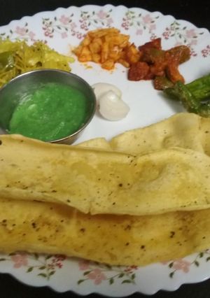 ફાફડા ગાંઠિયા (Fafda Gathiya Recipe In Gujarati) રેસીપી મુખ્ય ફોટો