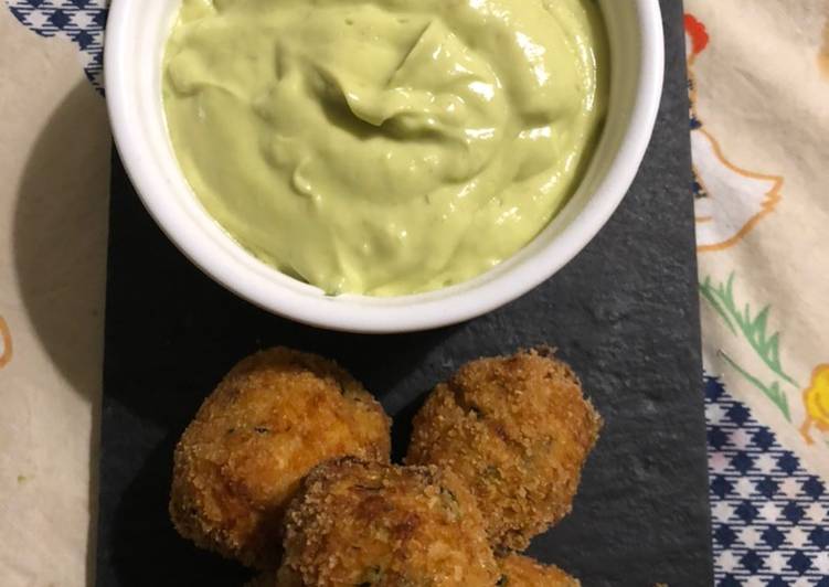 Polpette salmone e zucchine con maionese di avocado