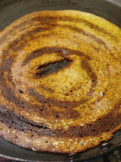 A picture of #HBR#Healthy green skin Moog rice dosa#Breakfast time#.