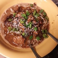 A picture of Dan Dan Noodles.
