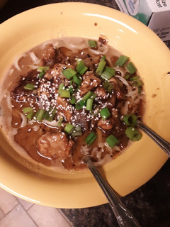 A picture of Dan Dan Noodles.
