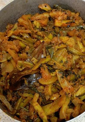 ফুলকপির ডাটা চচ্চড়ি fulkopir data chorchori recipe in Bengali) রেসিপির প্রধান ছবি