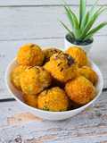 Bola-Bola Nasi Uduk