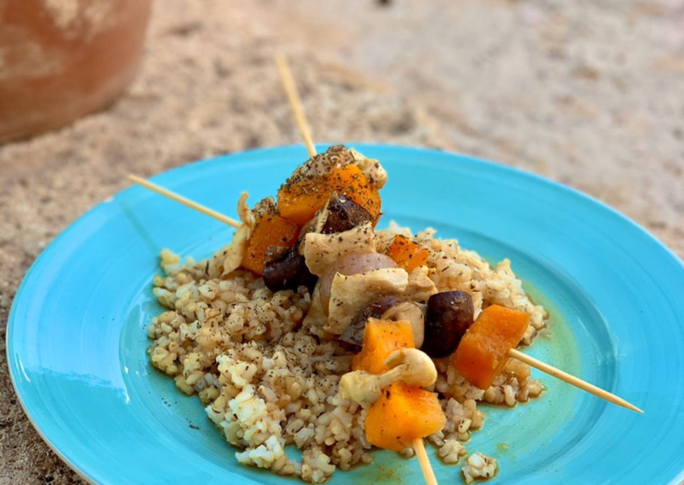 Brochetas de pollo con verduras en estuche Lékué
