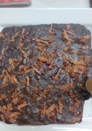 A picture of Chocolate bacon fudge with bacon crackling.